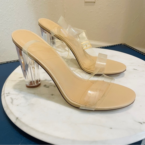 JustFab Shoes - NWOT Clear Strap Chunky Heel Size 10 never worn